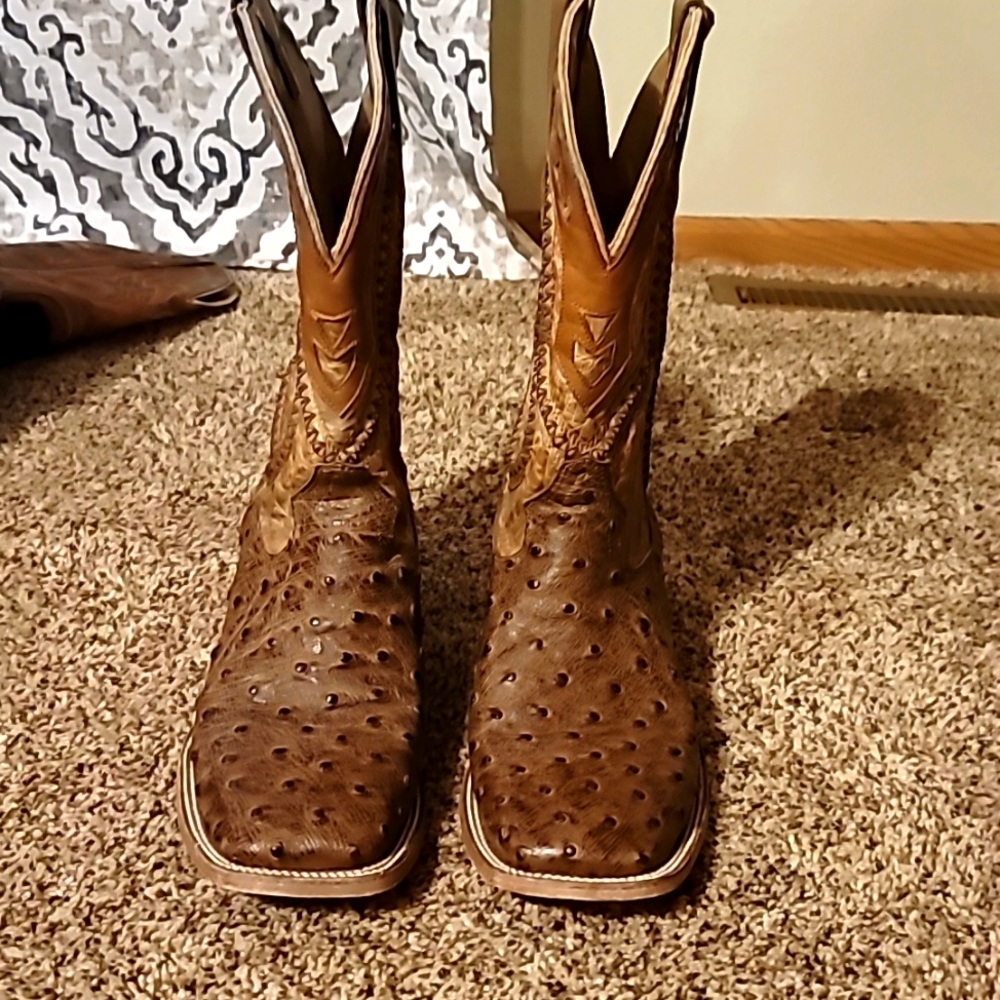 Corral mens 11D boots